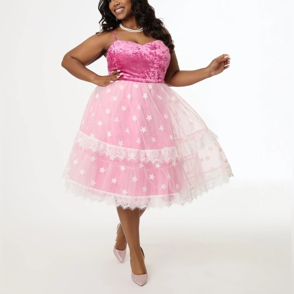 NWT Barbie x Unique Vintage Plus Size Light Up Dream Glow Swing Dress - Size 4X - Picture 1 of 16